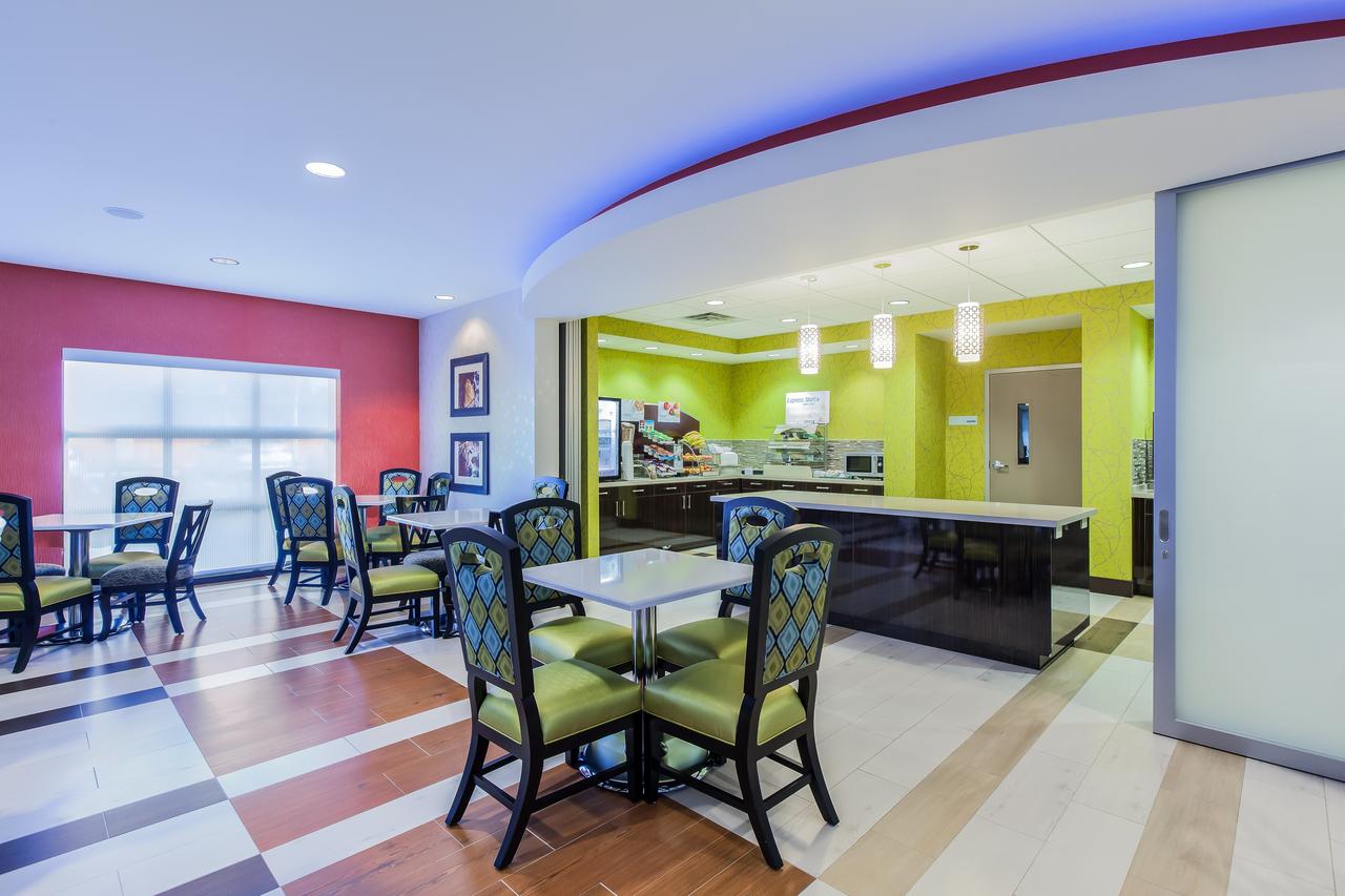 Holiday Inn Express & Suites Eureka - thumb 4