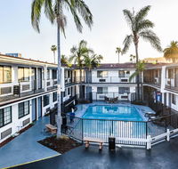 Sunset West Hotel SureStay Collection By Best Western - Accommodation Los Angeles