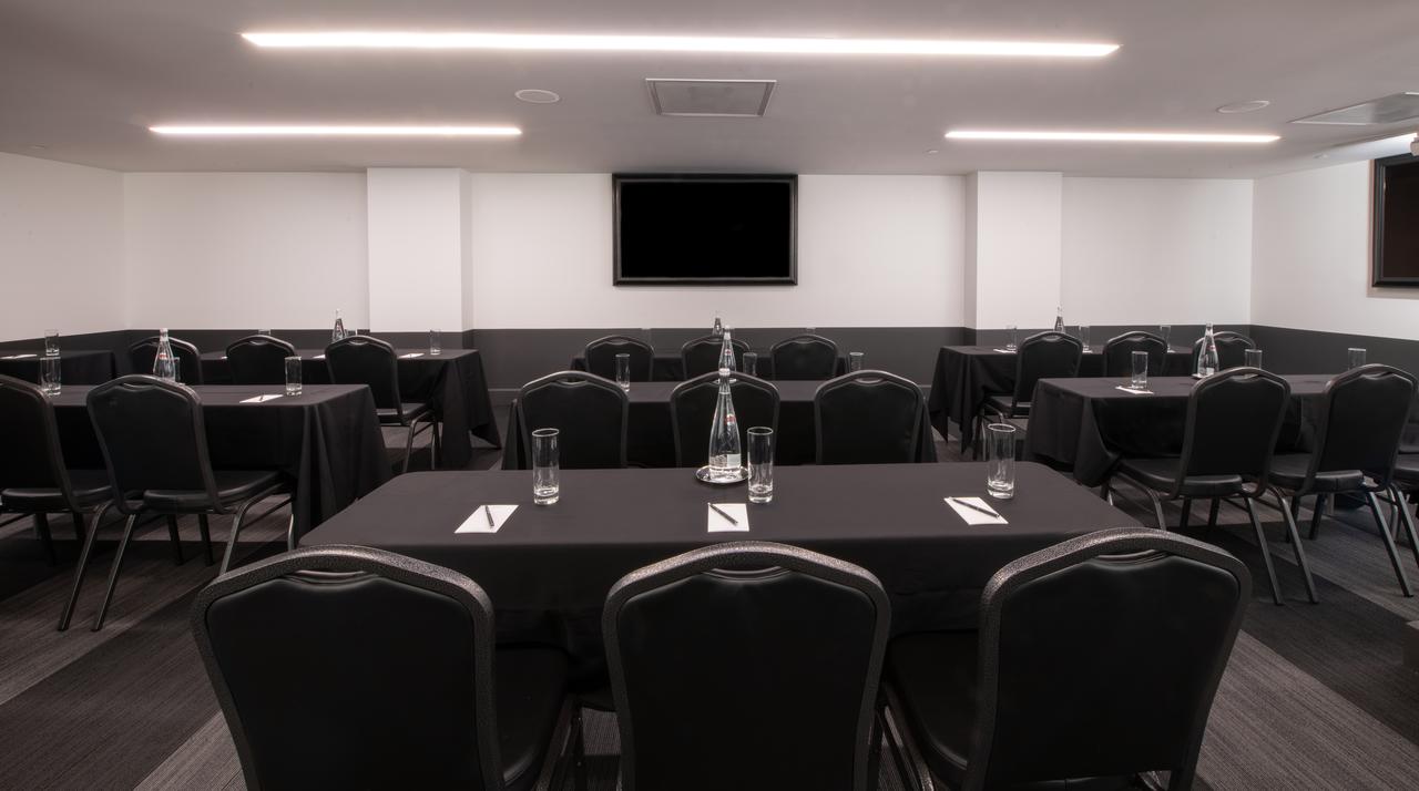 The Mayfair Hotel - thumb 7