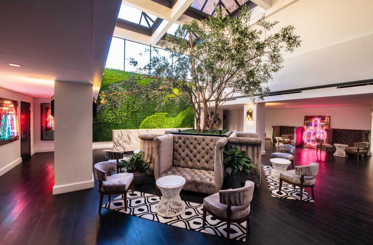 The Mayfair Hotel - thumb 34