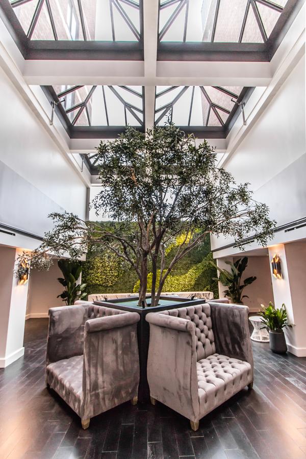 The Mayfair Hotel - thumb 44