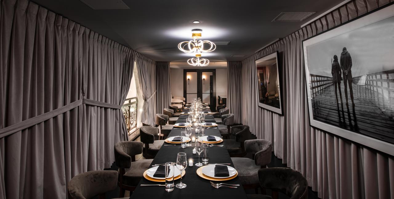 The Mayfair Hotel - thumb 31