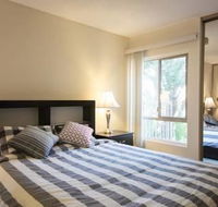 Private bedroom and bathroom in the shared two bedroom apartment - PRIVATE MASTER BEDROOM - Accommodation Los Angeles