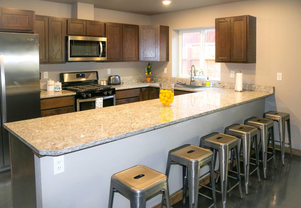 Modern Mountain Retreat, Pets Welcome! - thumb 20