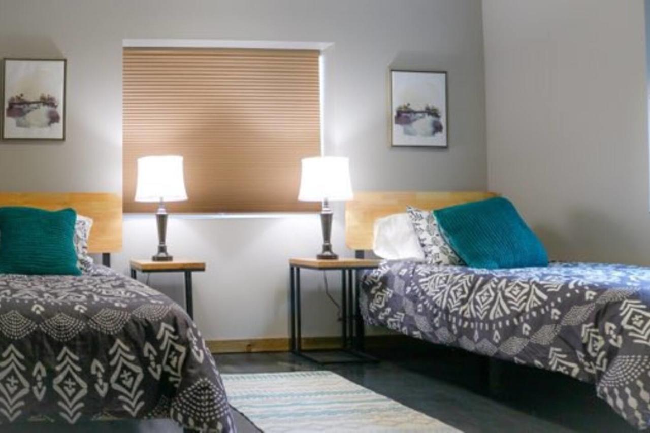 Modern Mountain Retreat, Pets Welcome! - thumb 17