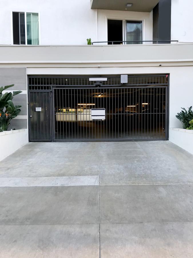 Spacious W Balcony Apartment In Los Angeles C0 - thumb 27