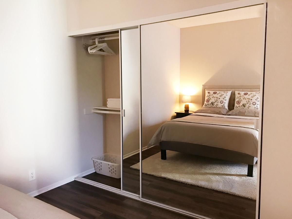 Spacious W Balcony Apartment In Los Angeles C0 - thumb 16