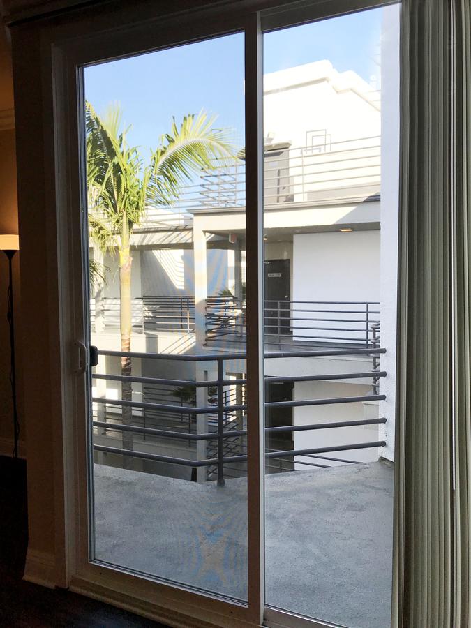 Spacious W Balcony Apartment In Los Angeles C0 - thumb 7