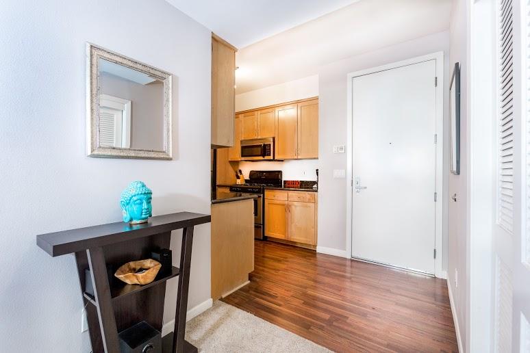 Broadway Apartment #35 - thumb 10