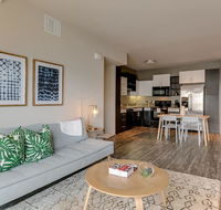 Walk to Beach 2-BDRM w/ Pool Gym Rooftop Lounge - Accommodation Los Angeles