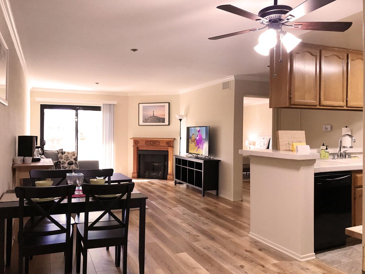 Spacious Apartment In Westwood UCLA B7 - thumb 0