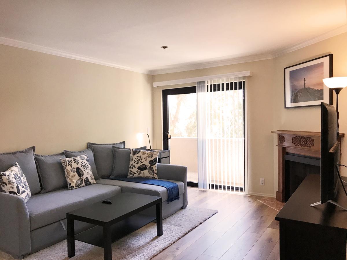 Spacious Apartment In Westwood UCLA B7 - thumb 3