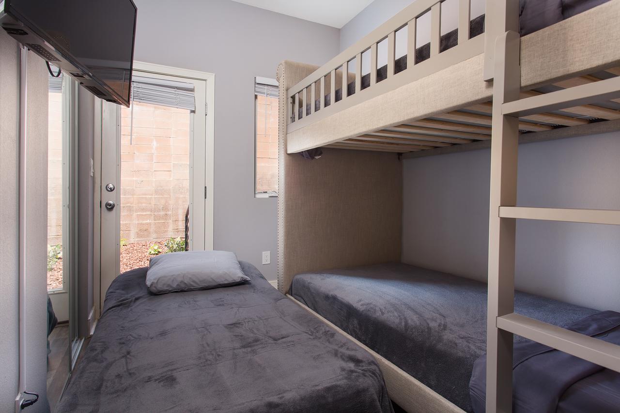 Hollywood Premium Luxury - thumb 4