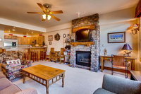 3 Br- Sleeps 7 With Jetted Tub Condo Accommodation Los Angeles