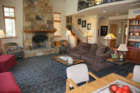 24 Little Ln 203048-9004 Home Accommodation Los Angeles