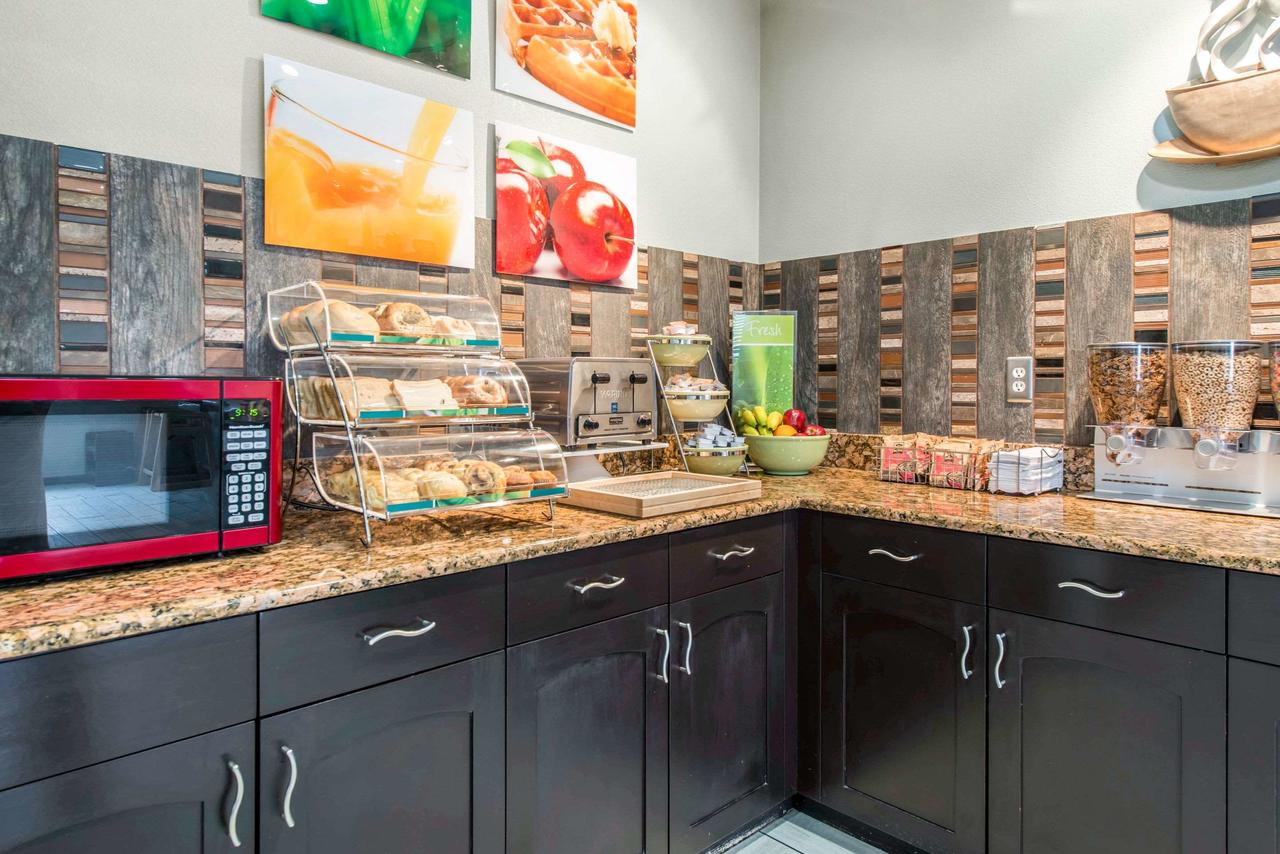 Comfort Inn - thumb 23