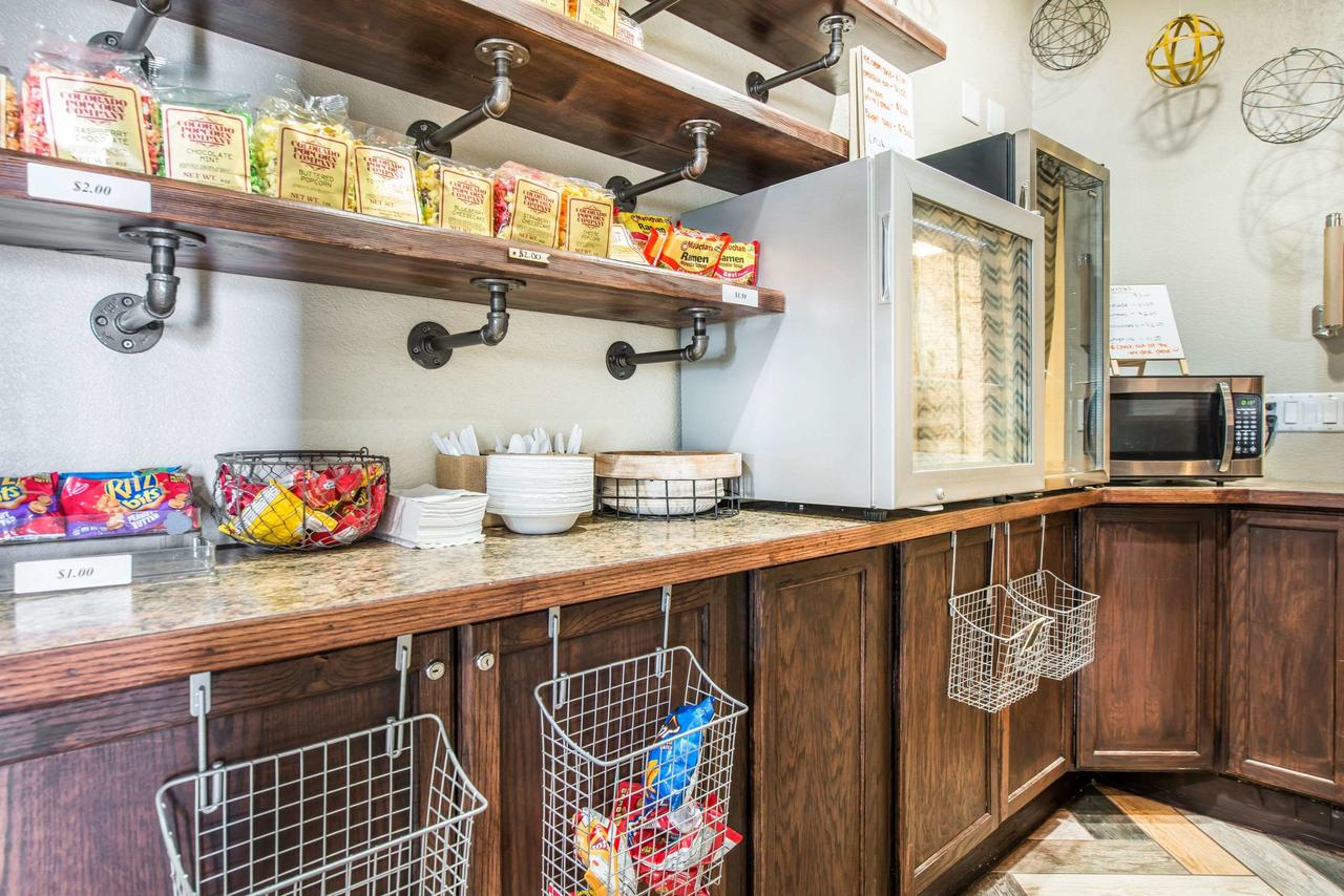 Comfort Inn - thumb 3