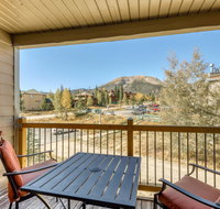 Treehouse F307 - Accommodation Los Angeles