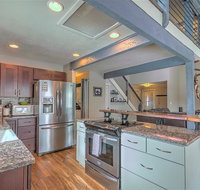 Badger Court Townhouse 132829 - Accommodation Los Angeles