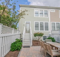 12 Village Green Drive Townhouse - Accommodation Los Angeles