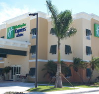 Holiday Inn Express & Suites Marathon - Accommodation Los Angeles