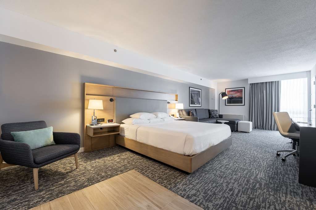 Radisson Hotel JFK Airport - thumb 12