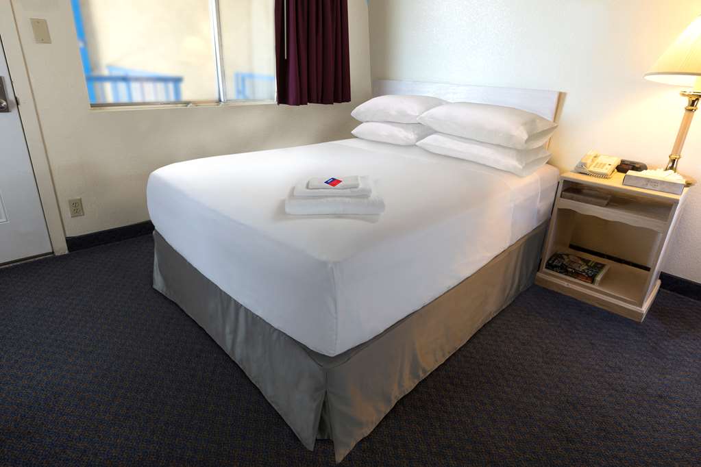 Americas Best Value Inn Pharr - thumb 1