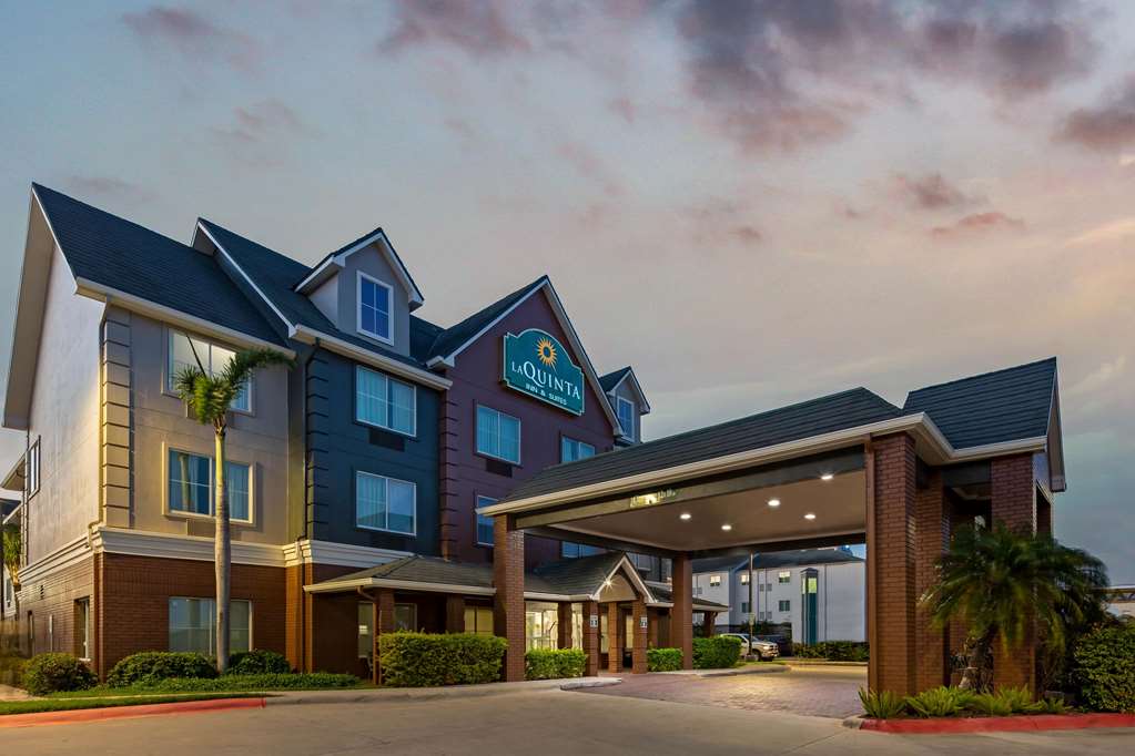 La Quinta Inn & Suites Pharr North - thumb 2