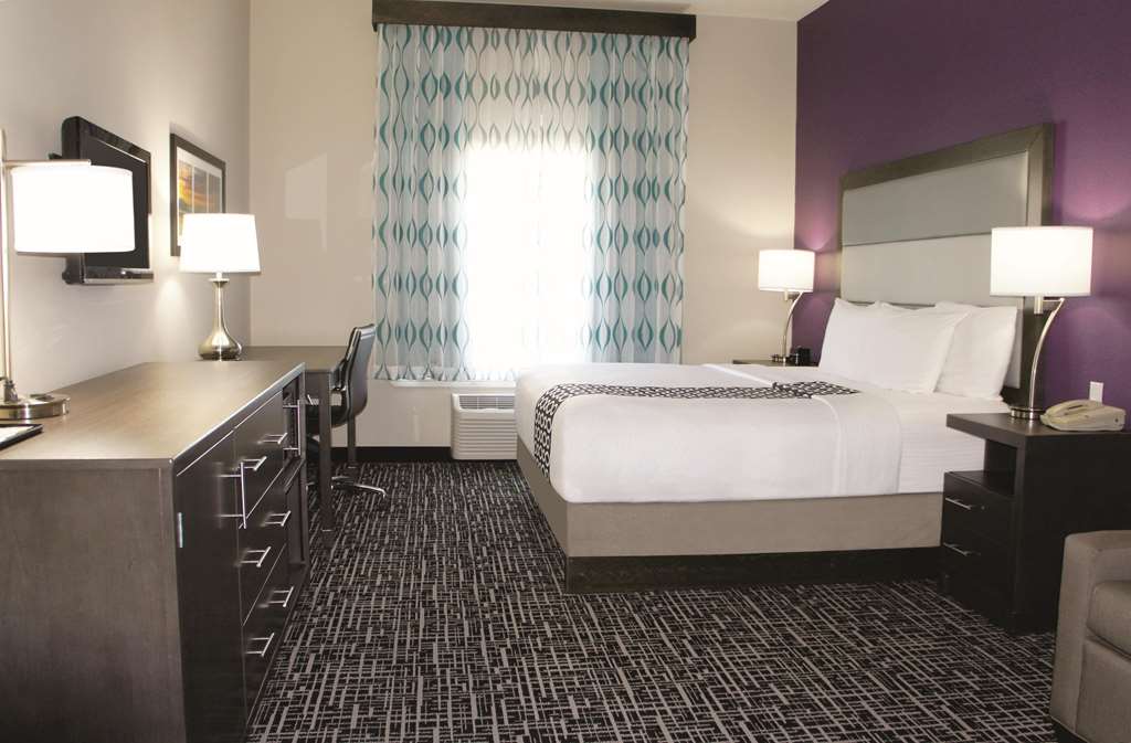 La Quinta Inn & Suites Pharr North - thumb 6