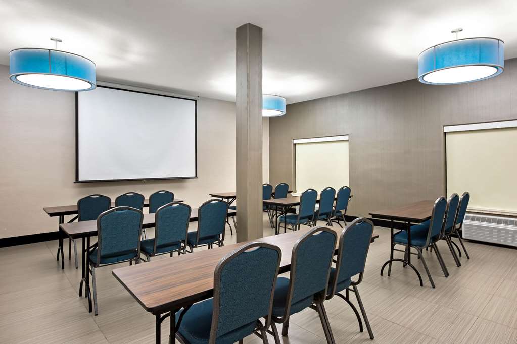 La Quinta Inn & Suites Pharr North - thumb 11