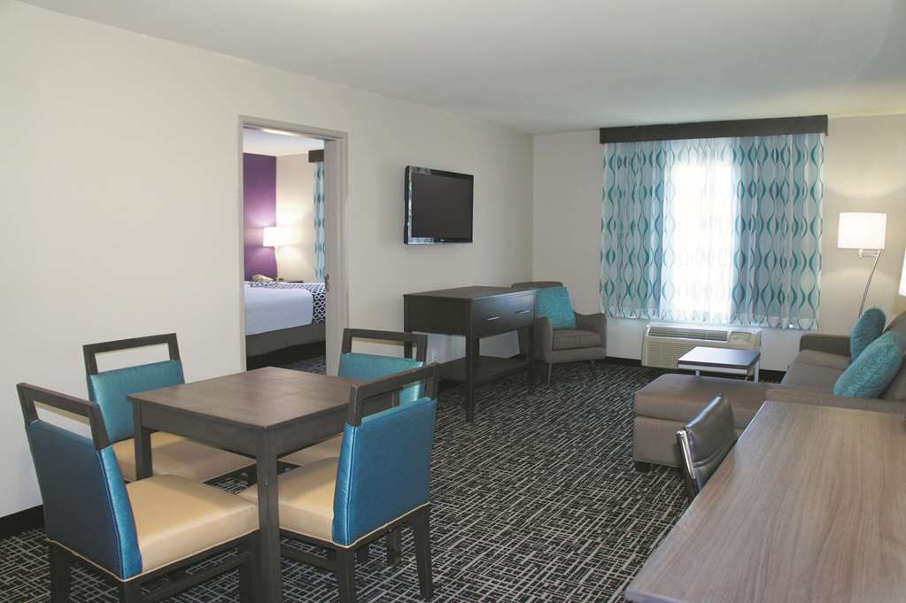 La Quinta Inn & Suites Pharr North - thumb 13