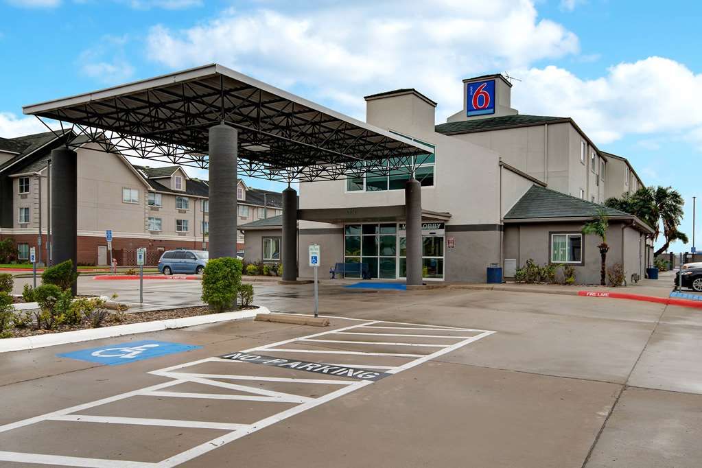 Motel 6 Pharr - thumb 0