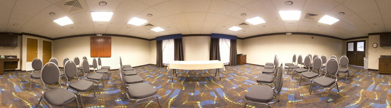 Holiday Inn Express - thumb 10