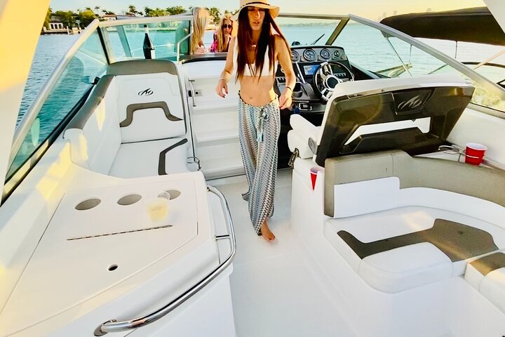 Half-Day 29-foot Sport Yacht Tour In Miami - thumb 5