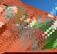 Strawberry Hill and Downtown KCK Hike - Accommodation Los Angeles