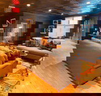 Bourbon Tour Woodford or Four Roses or Wild Turkey or Other - Accommodation Los Angeles