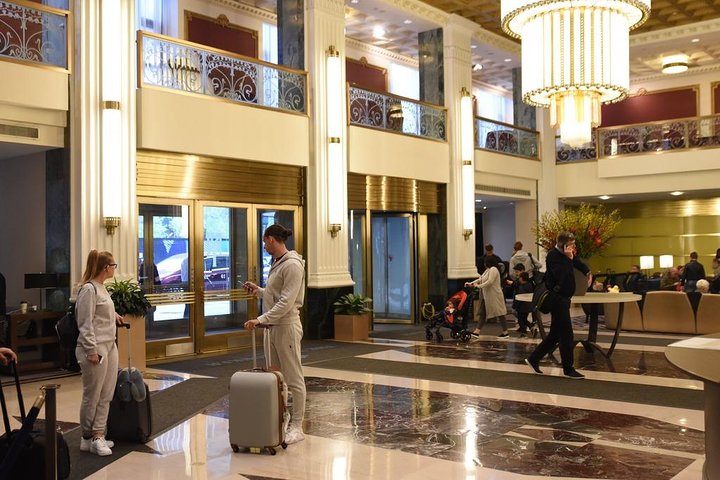 Manhattan To JFK Private Luxury SUV Transfer - thumb 1