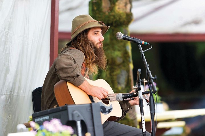 Juneau Whale Watching And Salmon Bake - thumb 0